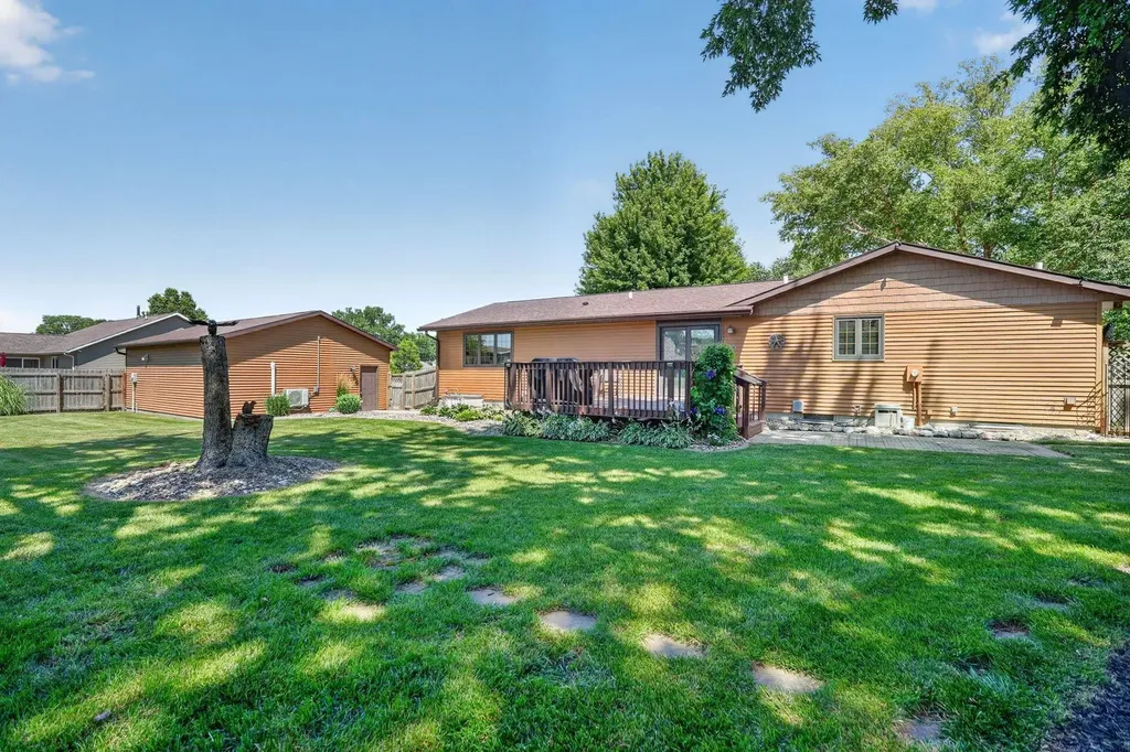 5822 Cimmarron Lane Waterloo IA 50701