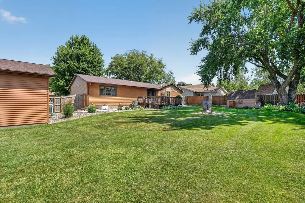 5822 Cimmarron Lane Waterloo IA 50701
