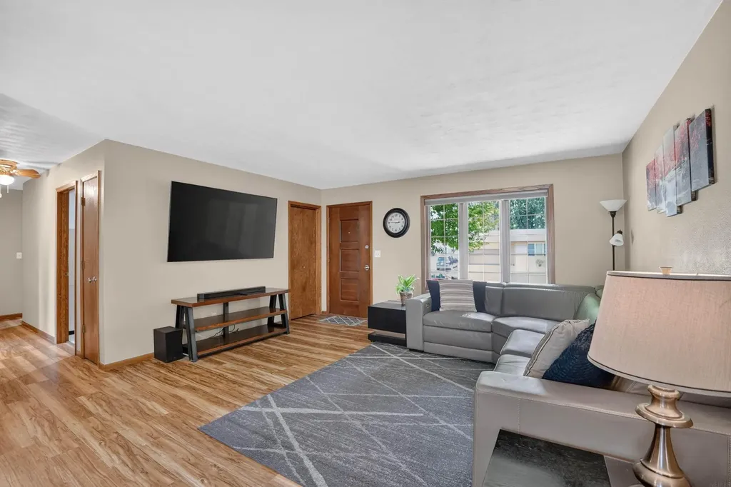 5822 Cimmarron Lane Waterloo IA 50701