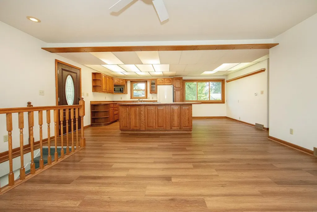 1317 3rd Avenue SW Waverly IA 50677