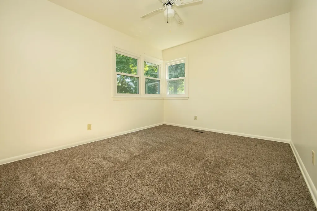 1317 3rd Avenue SW Waverly IA 50677