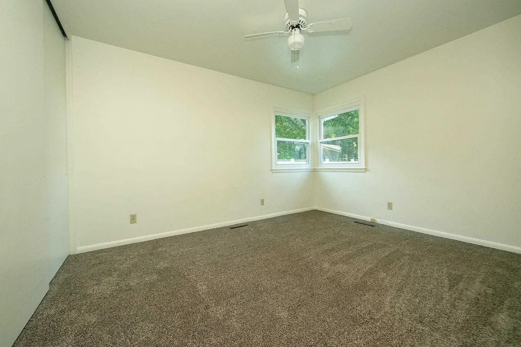 1317 3rd Avenue SW Waverly IA 50677