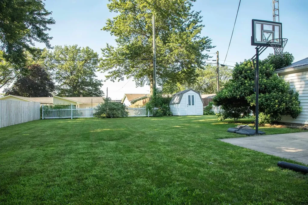 1317 3rd Avenue SW Waverly IA 50677