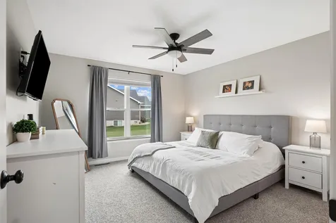 1337 Partridge Lane Waterloo IA 50701
