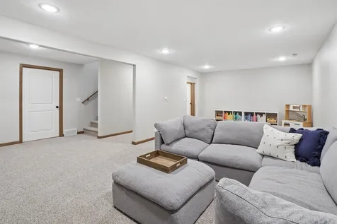 1337 Partridge Lane Waterloo IA 50701