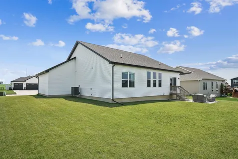 1337 Partridge Lane Waterloo IA 50701