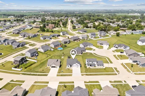1337 Partridge Lane Waterloo IA 50701