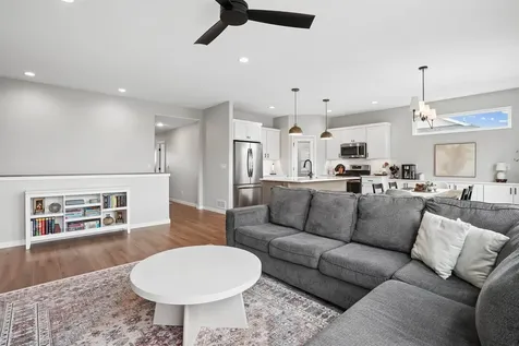 1337 Partridge Lane Waterloo IA 50701