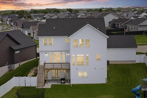 5307 Fernwood Drive Cedar Falls IA 50613