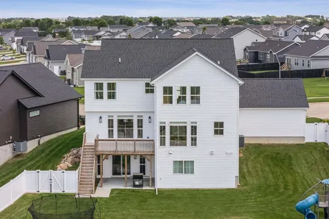 5307 Fernwood Drive Cedar Falls IA 50613