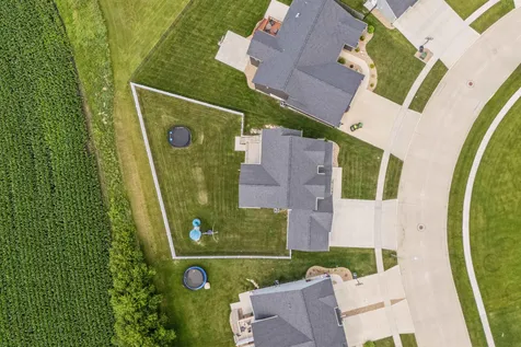 5307 Fernwood Drive Cedar Falls IA 50613