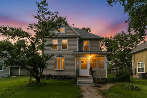 411 Saxon Street Waterloo IA 50703