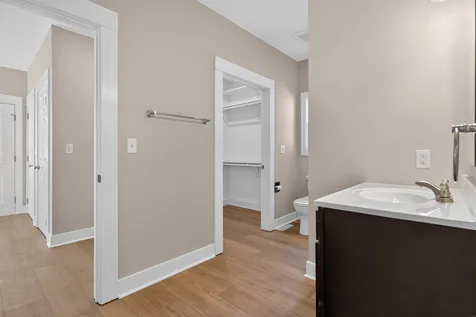 411 Saxon Street Waterloo IA 50703