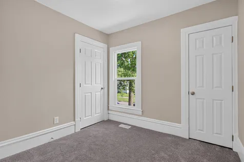 411 Saxon Street Waterloo IA 50703