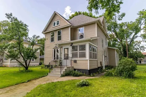 411 Saxon Street Waterloo IA 50703