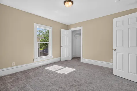 411 Saxon Street Waterloo IA 50703
