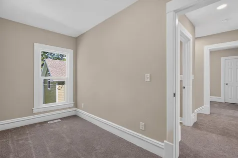 411 Saxon Street Waterloo IA 50703