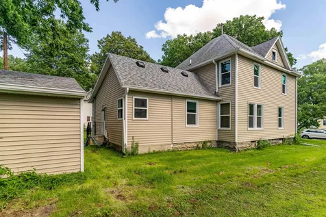 411 Saxon Street Waterloo IA 50703