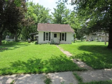 110 E Main Street Olin IA 52320
