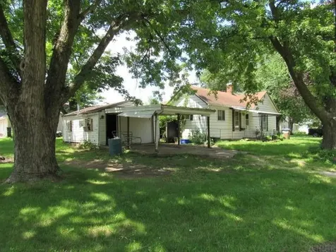 110 E Main Street Olin IA 52320