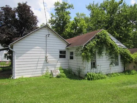 110 E Main Street Olin IA 52320