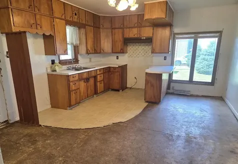 2035 C. Avenue Lamont IA 50650