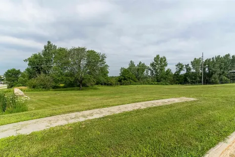 4311 James Drive Cedar Falls IA 50613