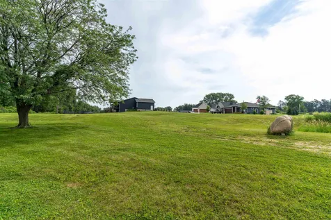 4311 James Drive Cedar Falls IA 50613