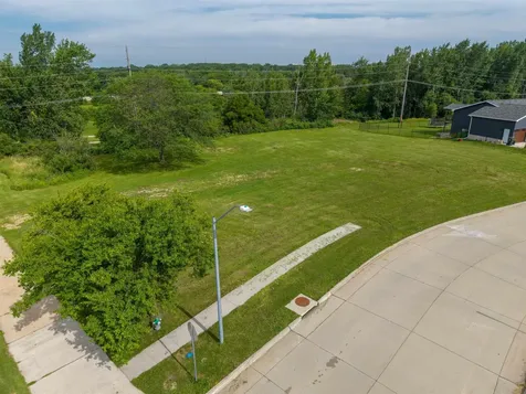 4311 James Drive Cedar Falls IA 50613