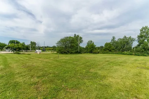4311 James Drive Cedar Falls IA 50613