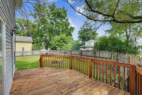 302 8th Avenue NE Independence IA 50644