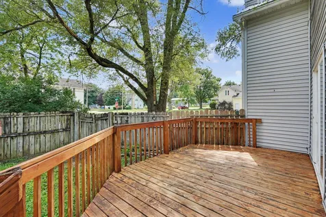 302 8th Avenue NE Independence IA 50644