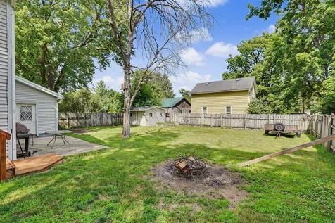 302 8th Avenue NE Independence IA 50644