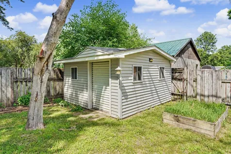 302 8th Avenue NE Independence IA 50644
