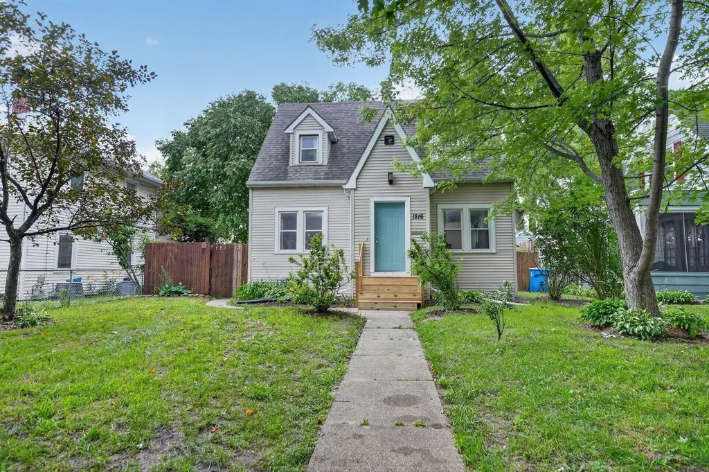 1216 Independence Avenue Waterloo IA 50703