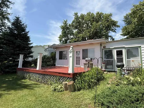 3638 Logan Avenue Waterloo IA 50703