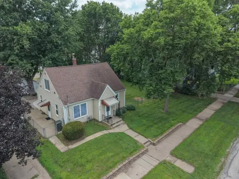 314 Leonard Avenue Waterloo IA 50703