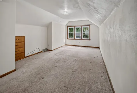 314 Leonard Avenue Waterloo IA 50703
