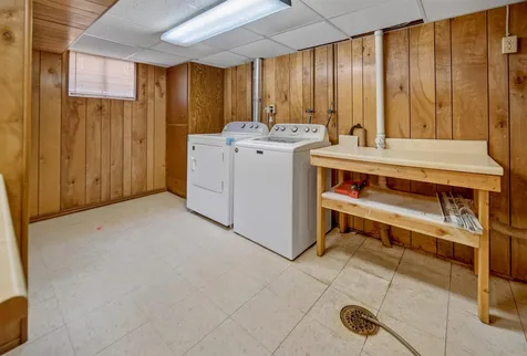 314 Leonard Avenue Waterloo IA 50703