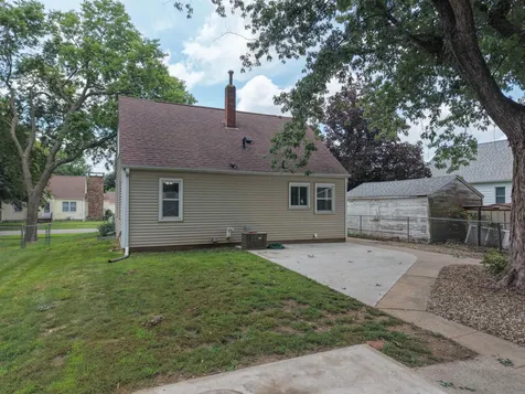 314 Leonard Avenue Waterloo IA 50703