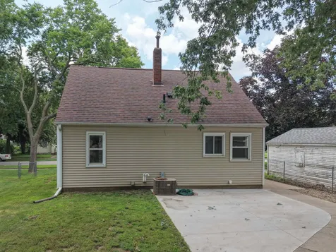 314 Leonard Avenue Waterloo IA 50703