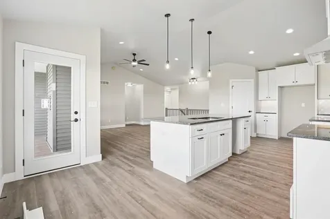 130 Moonlight Drive Waterloo IA 50701