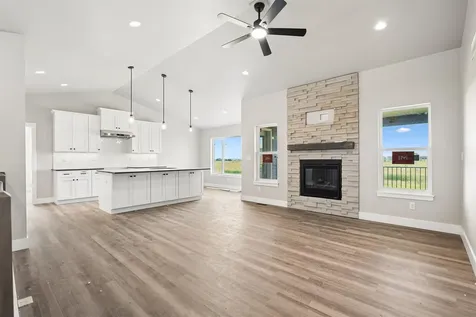 130 Moonlight Drive Waterloo IA 50701
