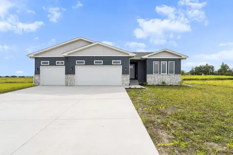 130 Moonlight Drive Waterloo IA 50701