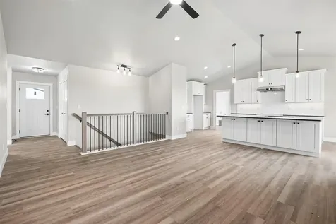 130 Moonlight Drive Waterloo IA 50701