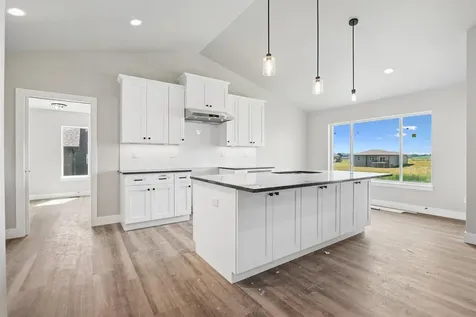 130 Moonlight Drive Waterloo IA 50701