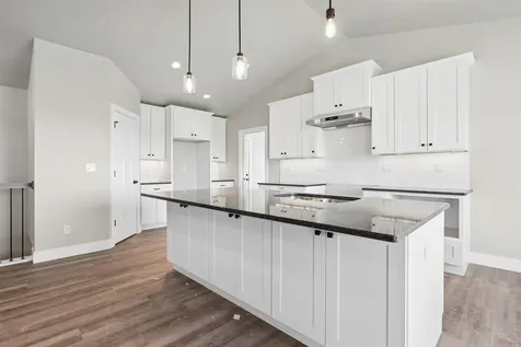 130 Moonlight Drive Waterloo IA 50701