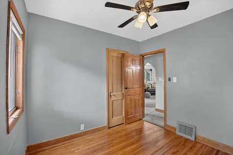 1219 Hammond Avenue Waterloo IA 50702