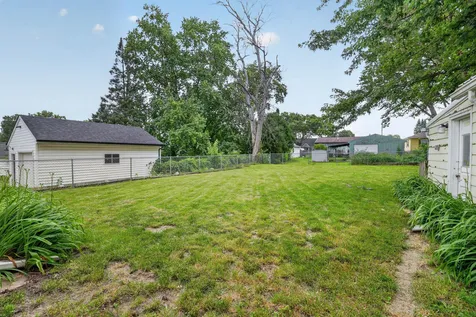 1219 Hammond Avenue Waterloo IA 50702