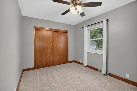 1219 Hammond Avenue Waterloo IA 50702
